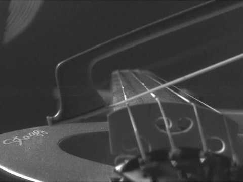 High-speed footage shows the sharp Helmholtz corner traveling along a bowed violin string.